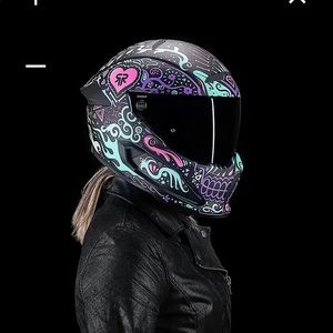 Ruroc limited edition La Calavera helmet.